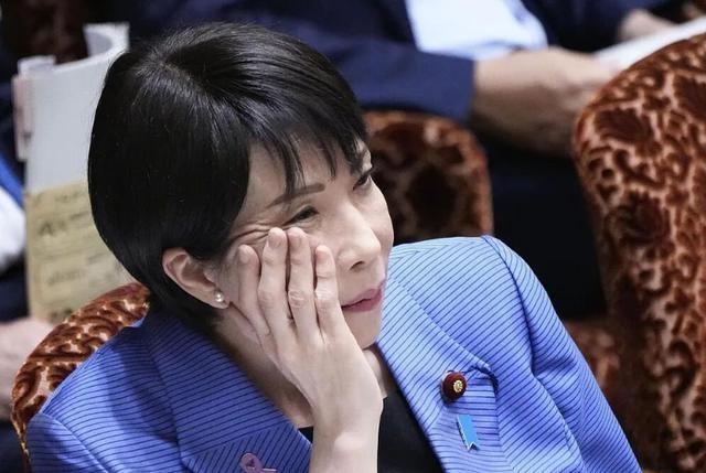 日本赌输，被催下台谢罪后，高市派人访华求和，该轮到中国出牌了