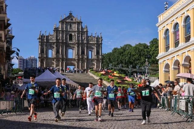 世界旅游日 │ 旅游局办“托盘比赛”及欢迎幸运旅客