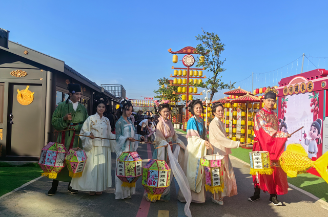 第六场圆满落幕！高州非遗花灯吸睛，柏桥服务区“趁墟”激活文旅消费新活力