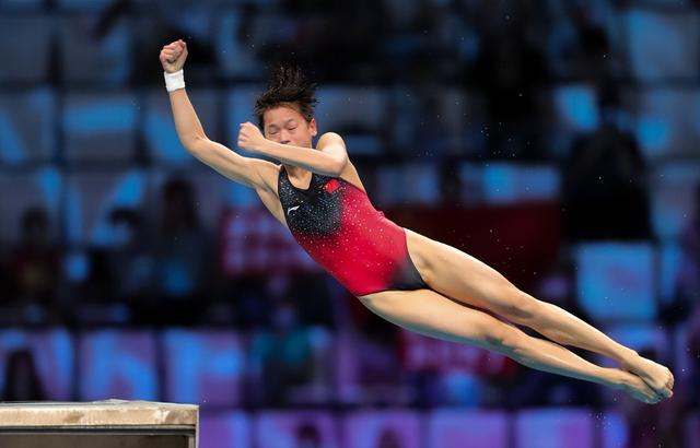 直到王伟莹坦白全红婵退出个人赛原因，才懂樊振东那番话真没说错