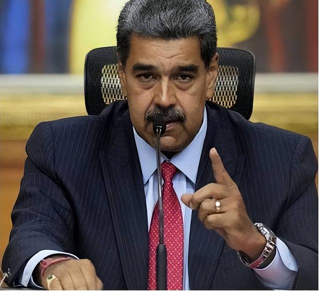 美国杀招叠满！12国宣告参战，冲突已箭在弦上，俄罗斯成关键一票