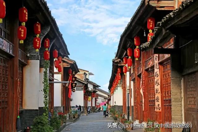 汉中多景区发布闭园公告→