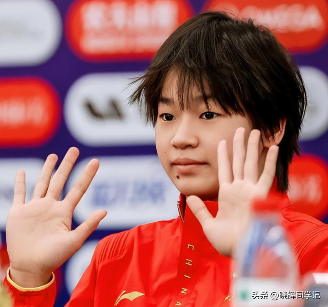 全红婵正式回归亮相！身材高挑颜值抢眼，留长发后判若两人