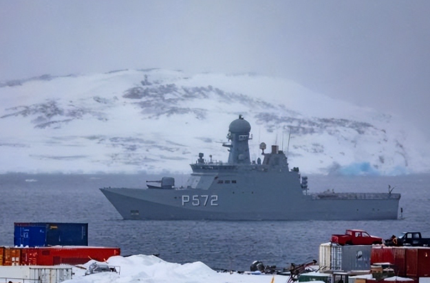 最后通牒已下，特朗普点名中俄，丹麦通告全球：禁止中国上岛投资