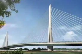 四川达州市的这座跨火车站铁路线大桥，停工已有六年了，还建设吗图片