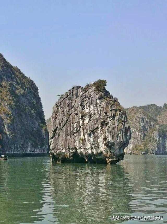 越南下龙湾，海上桂林风光