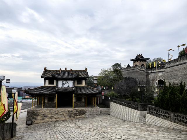 2025年稻城亚丁自驾之旅（8）绛州三楼