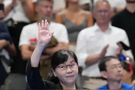 周继红退休，曾力排众议带全红婵出征东京奥运图片