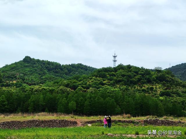 亭下湖