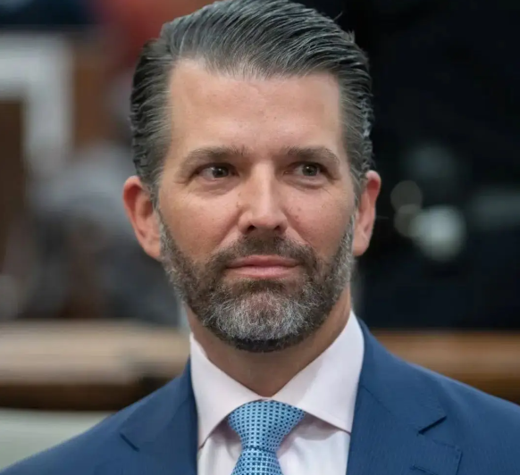 工资3万，副业10亿？特朗普商业帝国有多庞大？