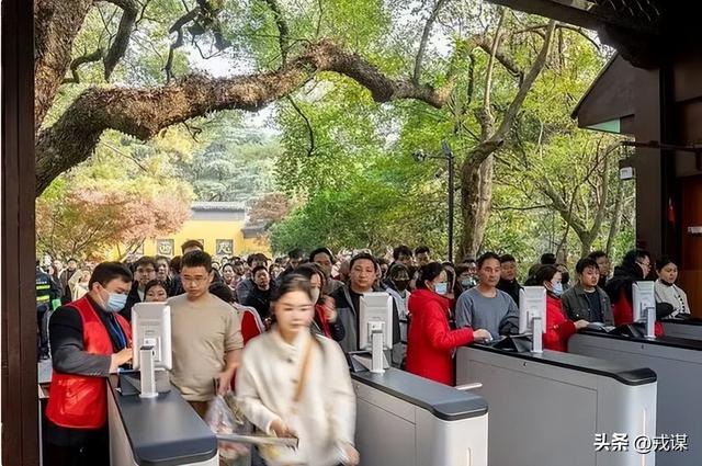 景区疯了？门票白送！这背后藏着年入千亿的狠招