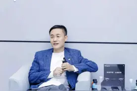 张勇不再担任哪吒汽车CEO图片