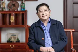 金庸百年｜王汝刚：我欠金庸先生一出“韦小宝”图片