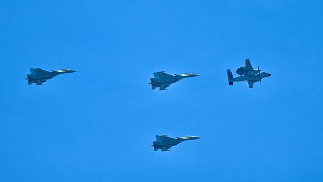 央视曝光福建舰有5件套，除歼15T/D，歼35和空警600，还有谁上舰