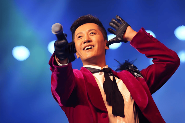 他8次上春晚，作死被捕入狱，如今56岁无人问津，沦落到四处走穴