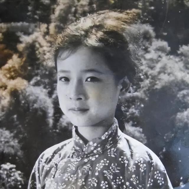 原来陈小艺的儿子就是他，不靠父母靠演技，是“妈宝”也是骄傲！