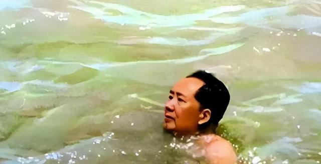 毛主席去算卦，老和尚看后说：江河湖海皆可游，唯独黄河不能去