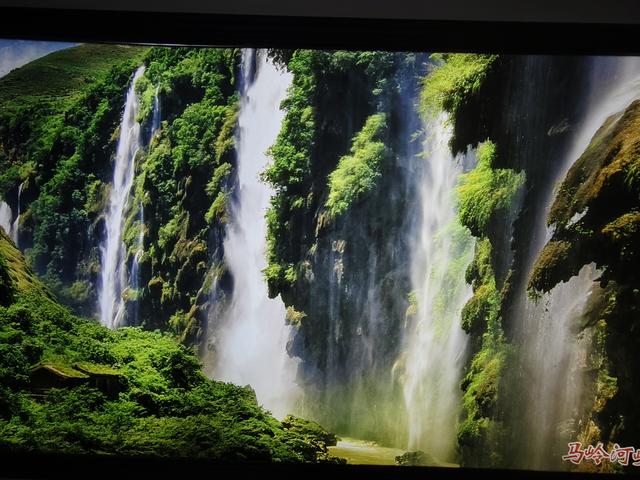 南行漫记：饿着肚子离开织金，路遇双乳峰，错过特大桥景区