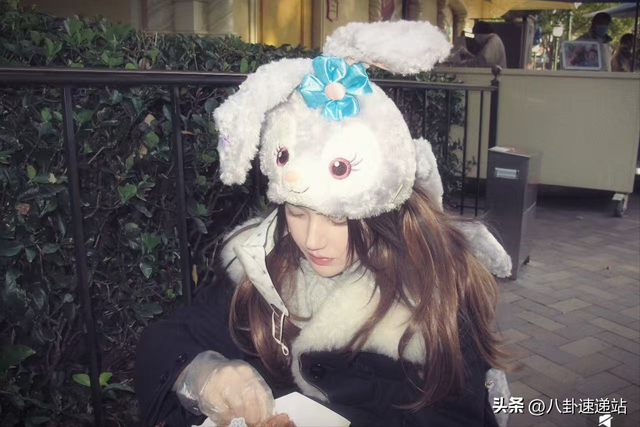 陪玩陪睡只是冰山一角！看完明星曝出的娱乐圈内幕	，个个荒唐至极