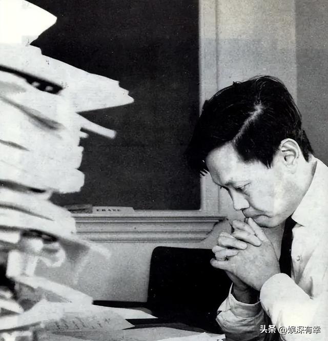 恩爱21年抵不过现实！103岁杨振宁已白发衰老，49岁翁帆绚烂如花