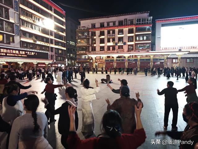 318川藏线途经的11个小城,各有什么特色?