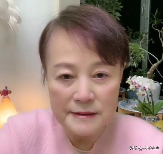 杜建英同学炮轰宗馥莉！没教养很恶毒，评论区沦陷，黑料被扒出
