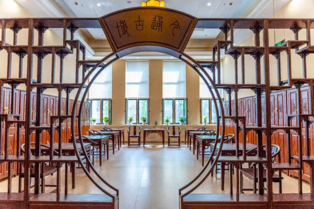双鸭山市图书馆简介