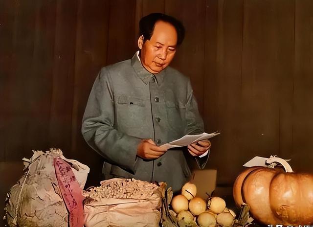 毛主席为何拒绝给董存瑞题词？得知真实原因后，才知伟人高明