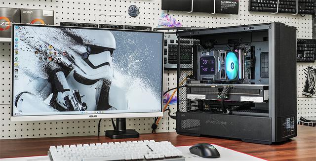 自带屏幕的主机—联力207D+9950X3D+ROG B850-F+索泰5070Ti装机