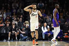 一年前的NBA最烂球队，说翻身就翻身了？图片