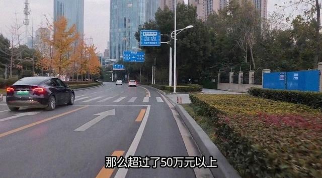 银行有10万以上50万以下存款的人，1月1日起，有一个消息