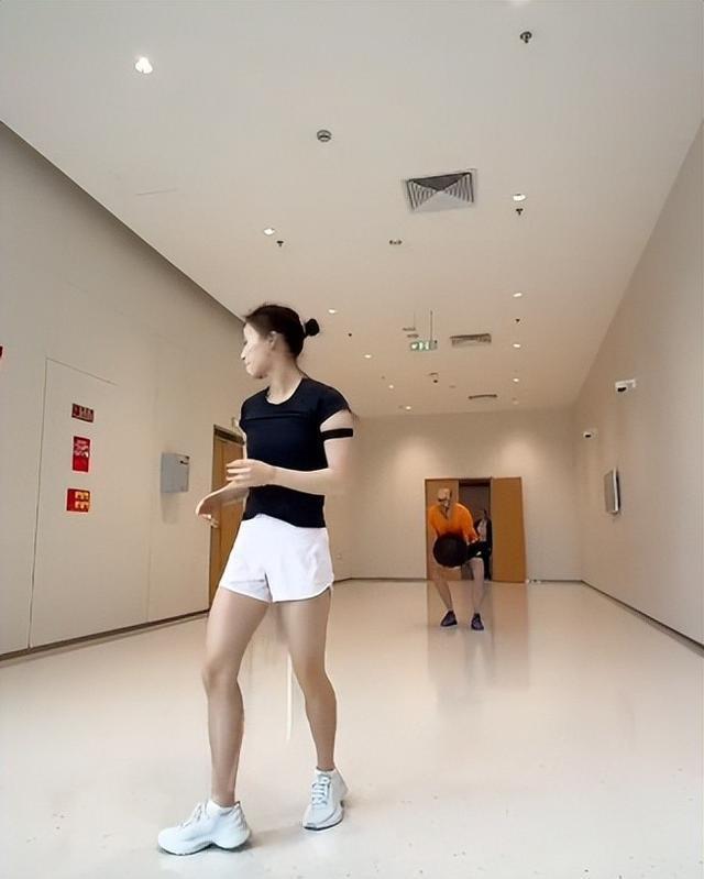 这一次当众落泪的陈芋汐，给全红婵提了个醒，原来周继红说的没错