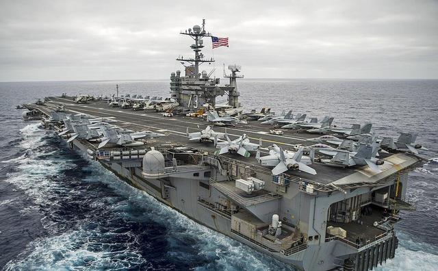 特朗普的话没用？日本送中国两句话，不到24小时，美航母驶离日本