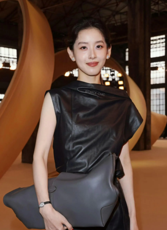 不装了！结婚10年后，章泽天彻底跟刘强东翻脸，郭晶晶当初没说错