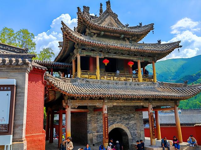 山西旅游：四大佛教名山之一五台山行（图）