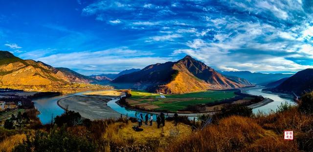 除了黑独山，滇藏线还有哪些适合摄影的景点？