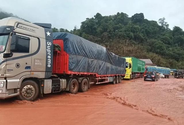 自驾游遇洪水:导航成“背锅侠”?一场天灾背后的责任拷问