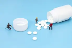 服用阿司匹林、氯吡格雷，出现皮下淤青，要怎么办？图片