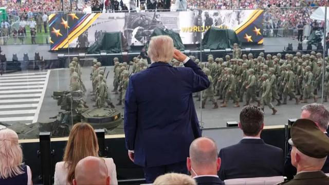 中国九三大阅兵在即，特朗普突然宣布，美国要再重新来一场阅兵