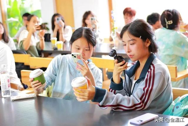 “温江青春大使”上线！“青言青语”带你“花Young”游温江