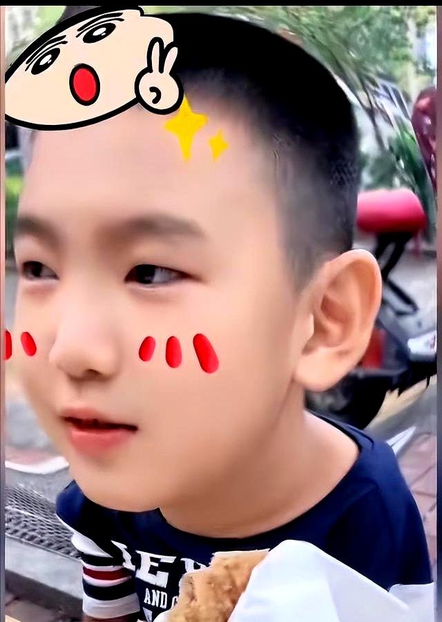 哈哈！想跟莎宝结婚的小男孩出现了，让人笑到肚子疼，好萌好可爱