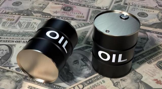 印度拒收俄油后，油轮在中国门口排队等，对中国赔钱大甩卖？