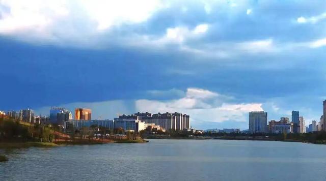 贵阳新增一湖景公园！游玩攻略、交通指南→