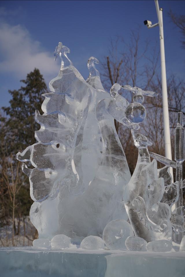 白天是水晶童话，夜晚是流光幻境！长春冰雪新天地国际冰雪雕大赛收官在即