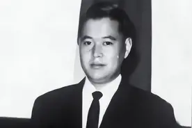 50多年前，那个驾机叛逃台湾的军人，如今却成了烈士被专机接回！图片