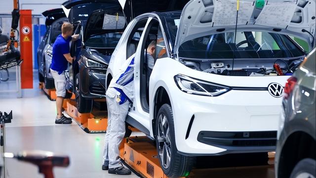 安世半导体中荷"脱钩"：一家公司，两套指令，芯片战争迈入新阶段