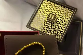 女子机场托运行李丢失黄金手链，谁来担责？多方回应图片