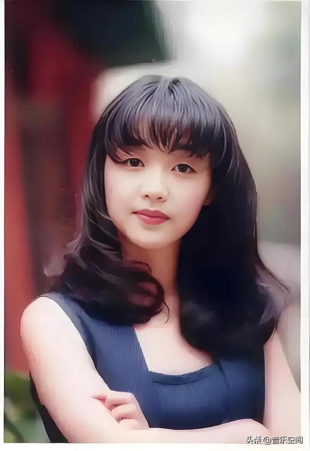 歌手陈慧娴，单眼皮，年轻时很清纯