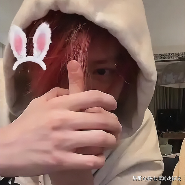 分手传闻仅4月，女友关晓彤高调官宣喜讯，鹿晗终于可以放心了