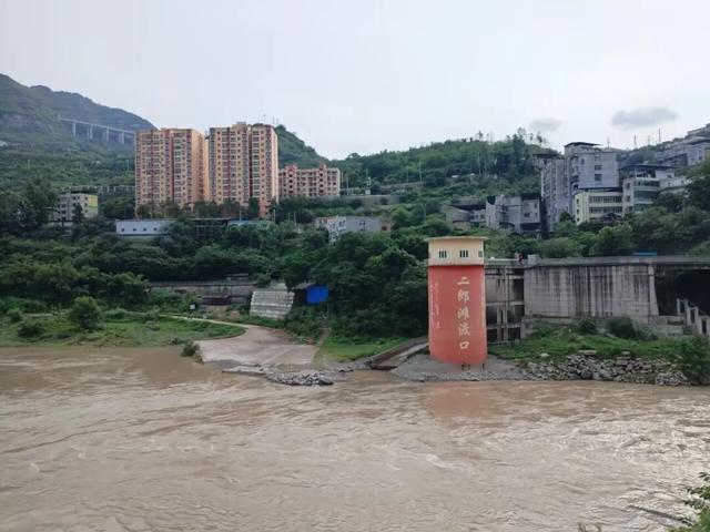 赤水河畔，川黔渡口二郎滩